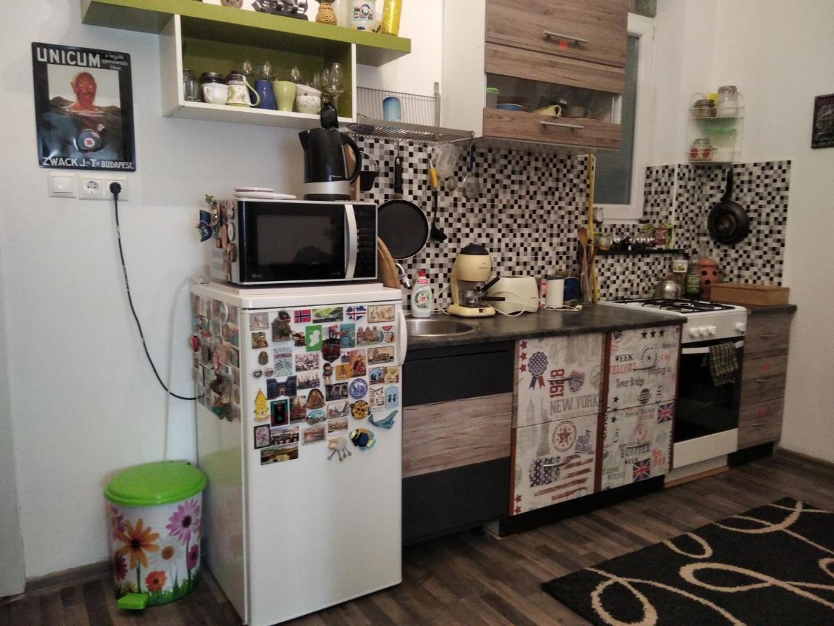 Sunflower Apartment บูดาเปสต์ ภายนอก รูปภาพ