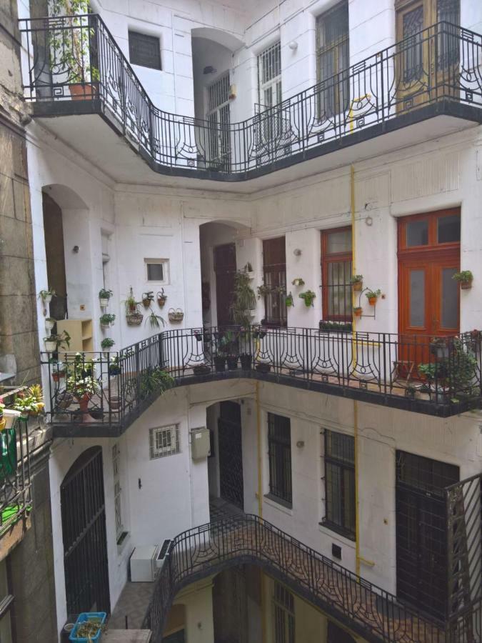 Sunflower Apartment บูดาเปสต์ ภายนอก รูปภาพ