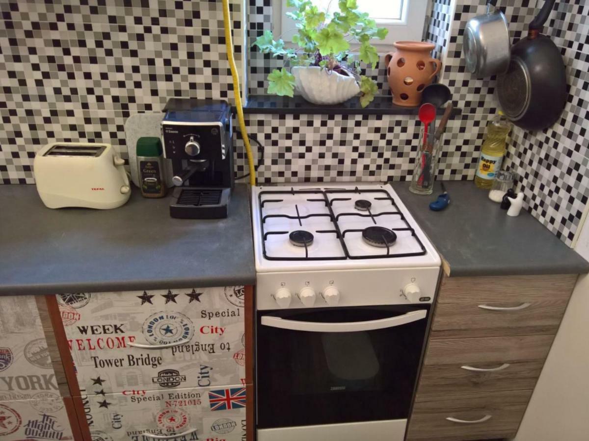 Sunflower Apartment บูดาเปสต์ ภายนอก รูปภาพ