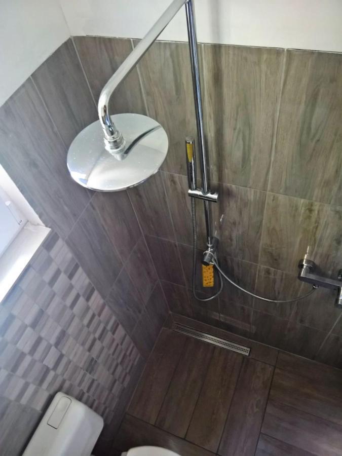 Sunflower Apartment บูดาเปสต์ ภายนอก รูปภาพ